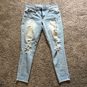 Light blue capris jeans
